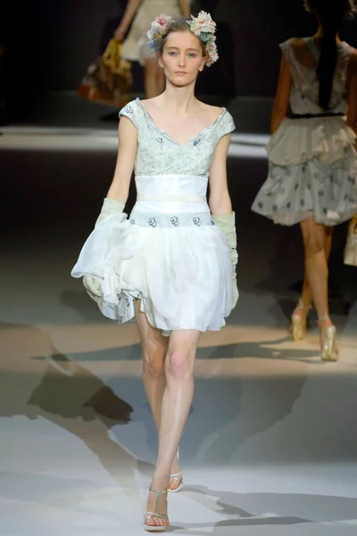 Look 14
